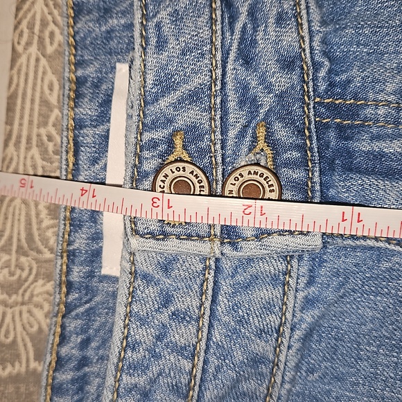 KanCan | Distressed Raw Hem Shorts | 3XL - Picture 7 of 7